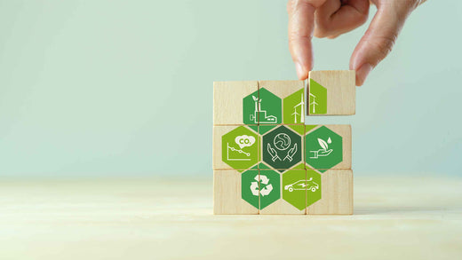 Puzzle de madera sobre sostenibilidad