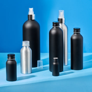 Botellas con tapón de rosca de aluminio plateado o negro con dispensador opcional de líquido o aerosol